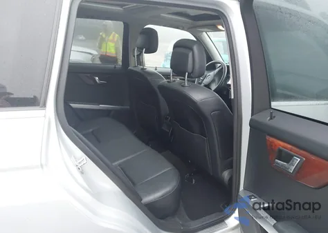 2010 Mercedes-Benz Glk 350 4Matic z USA, uszkodzony, nr VIN WDCGG8HB6AF395681